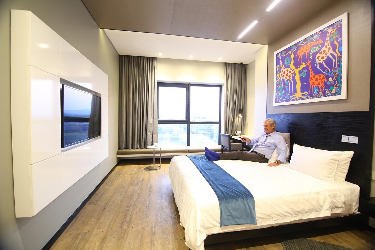 Room50Two Gaborone Eksteriør billede