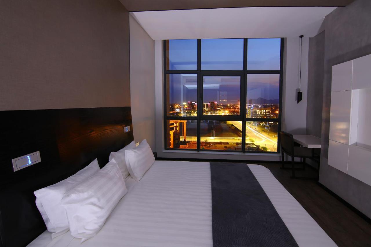 Room50Two Gaborone Eksteriør billede